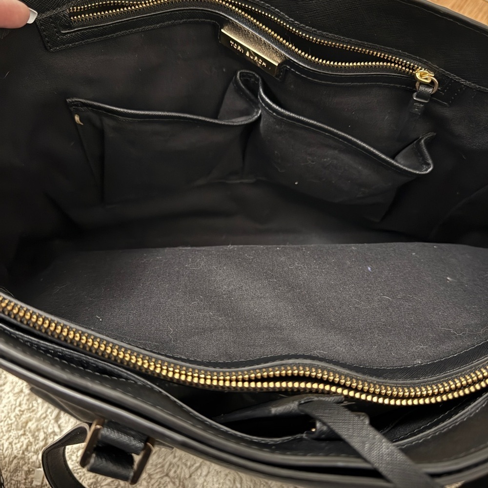 Tory Burch Black Robinson Tote Bag with Gold Accents - Picture 9 of 16